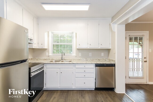 Foto del edificio - 4305 Sunnyside Dr