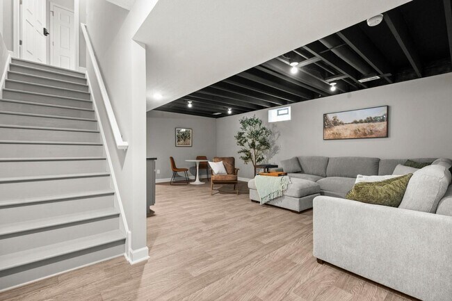 Foto del edificio - 2273 E 100th St