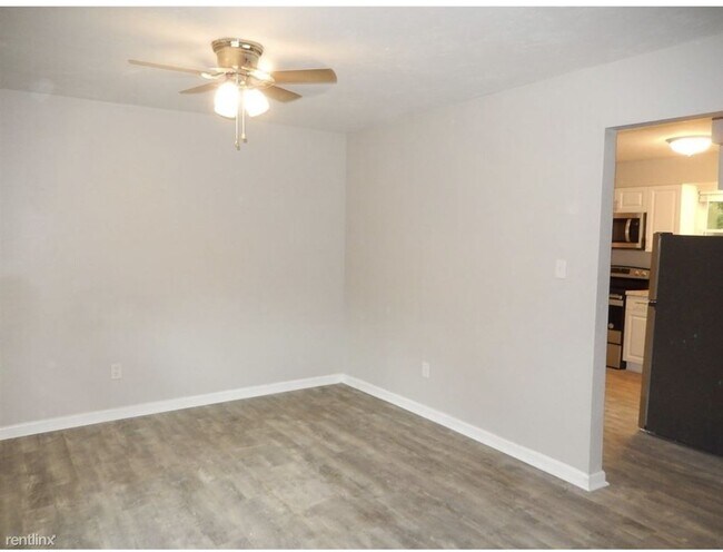 Foto del edificio - 2 br, 1 bath Duplex - 1901 Crosby Court B