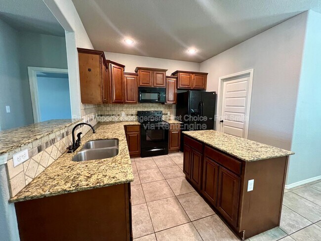 Foto del edificio - 423 Ridge Point Dr