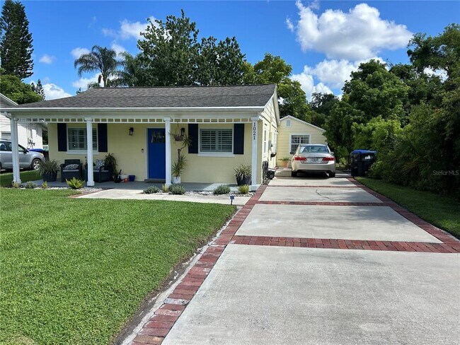 Foto del edificio - 1021 Hunter Ave
