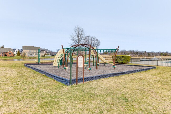 Foto del edificio - 1706 Mainsail Ln