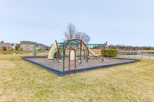 Building Photo - 1706 Mainsail Ln