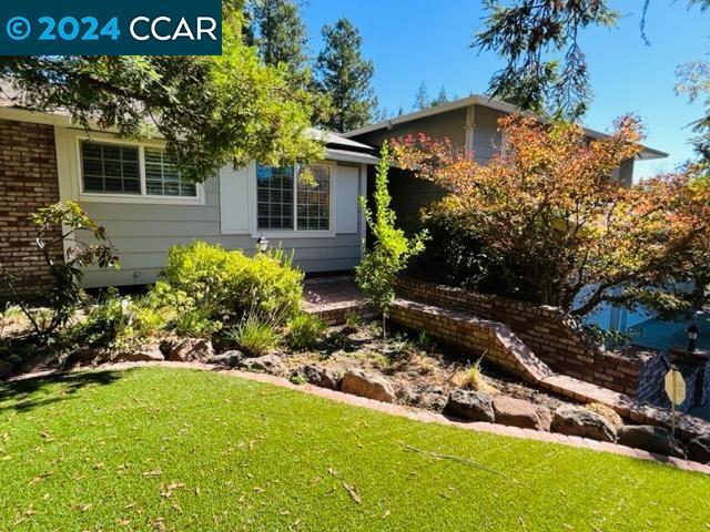 Foto del edificio - 194 Molitas Rd