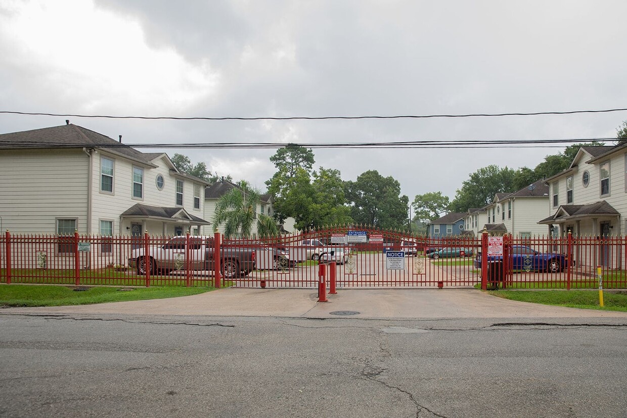 Duplex For Lease - Duplex For Lease
