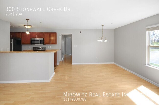 Foto del edificio - 300 Stonewall Creek Dr