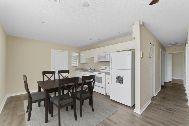 Foto del edificio - 1340 W 35th St