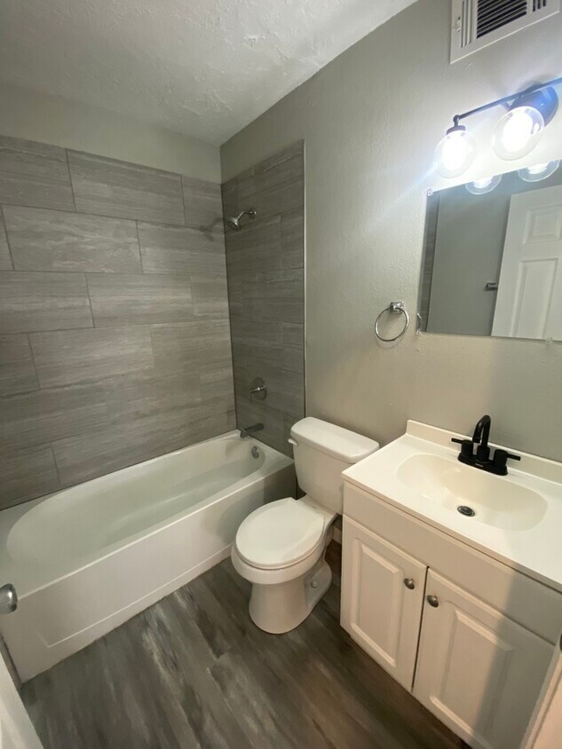 Foto del edificio - 2751 W 72nd St