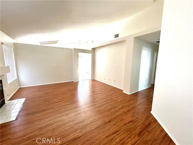 Foto del edificio - 15171 Teakwood St