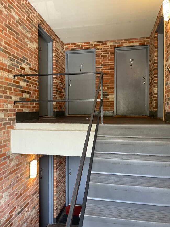 Foto del edificio - 555 Burgoyne Rd
