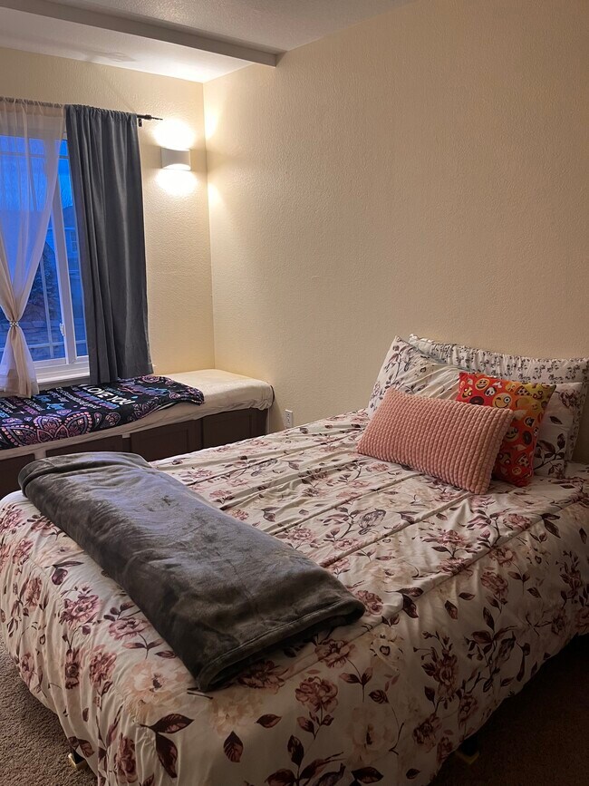 19957 E Belleview Pl, Centennial, CO 80015 House Rental in Centennial