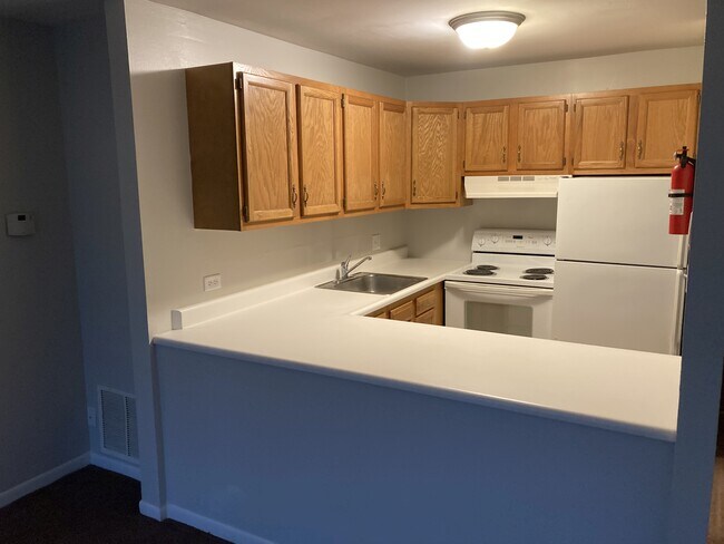 Foto del edificio - 5800 Oakwood Dr