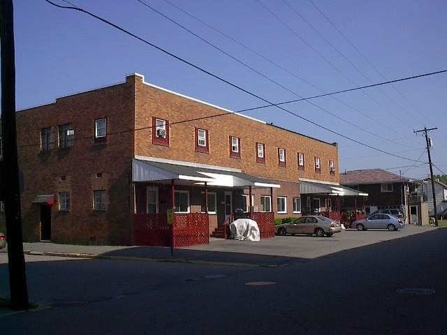 Primary Photo - 2401 Charles St