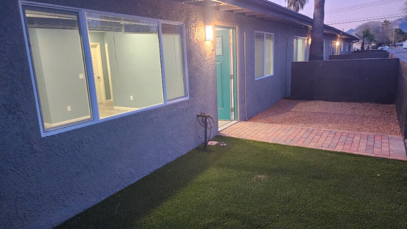 Primary Photo - 3438 E Monte Vista Dr