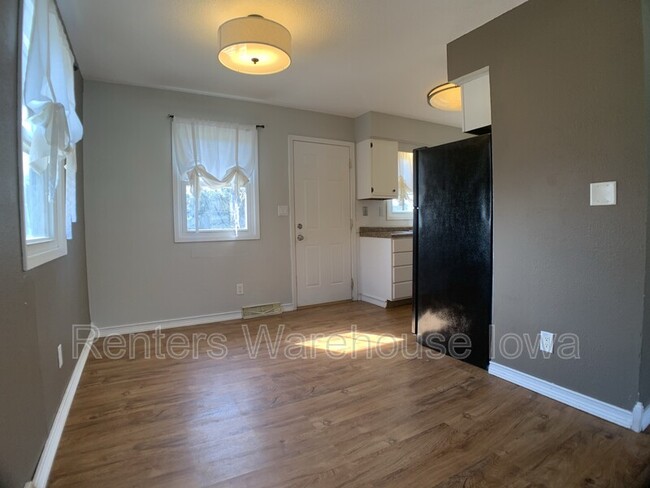 Building Photo - 5172 NE 6th Ct