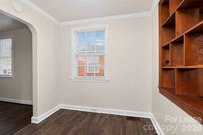 Foto del edificio - 1415 Herrin Ave