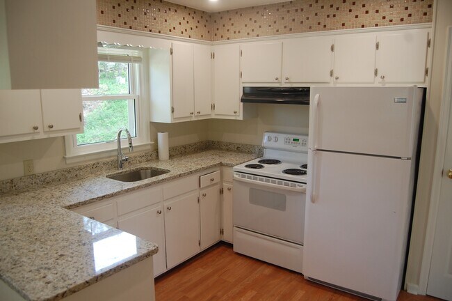 Kitchen - 48 Witham St