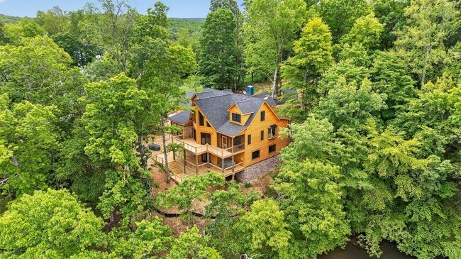Foto del edificio - 308 Acres Ct