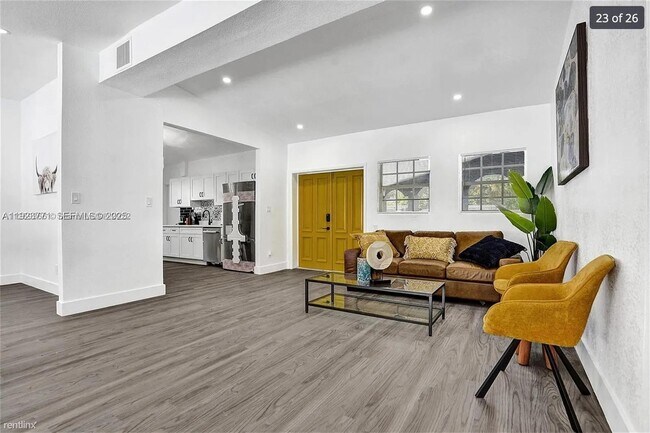 Foto del edificio - 1420 NE 201st Terrace