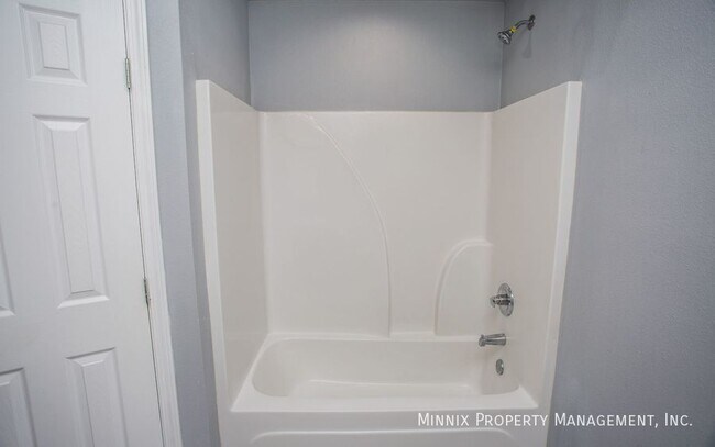 Foto del edificio - 8416 11th St