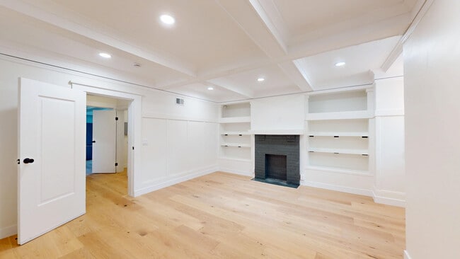 Building Photo - 2742 Sutter St