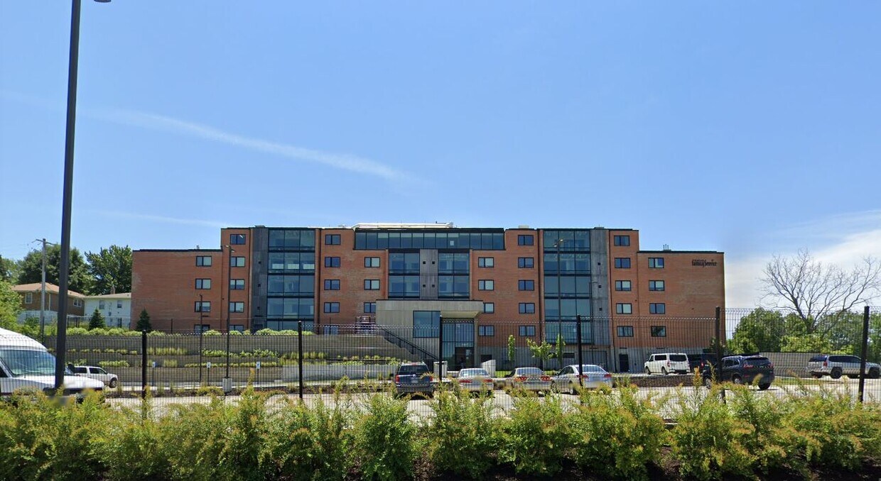 Building Photo - Heartland Family Service