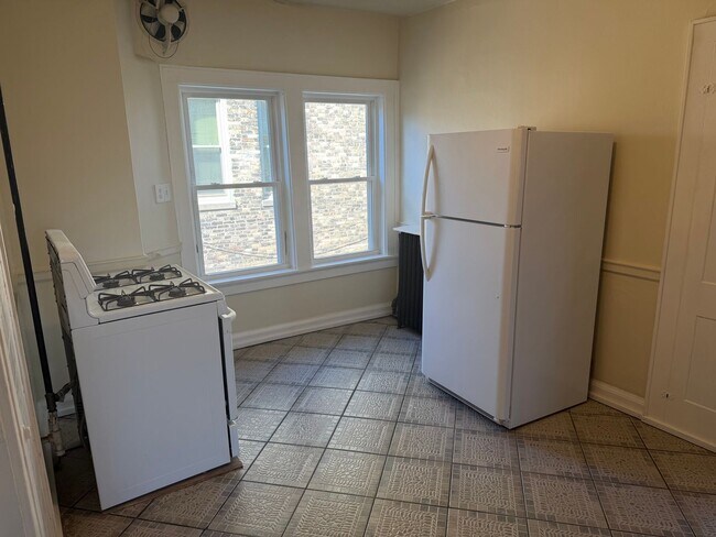 Foto del edificio - 815 E Locust St