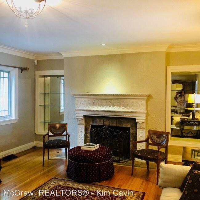Building Photo - 3 br, 3.5 bath House - 302 E. 29th St.