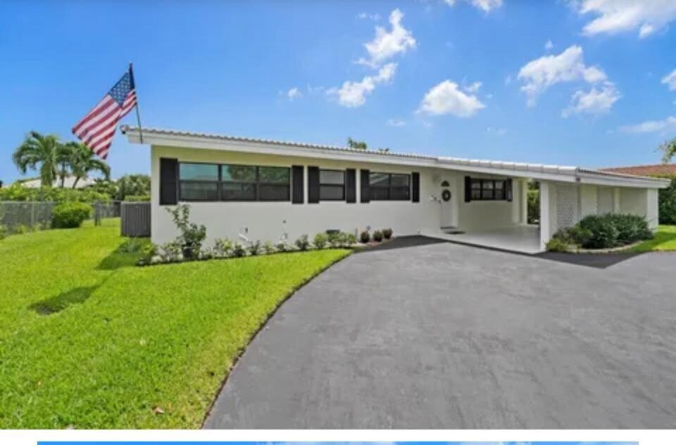 Building Photo - 988 SW 9th Ave