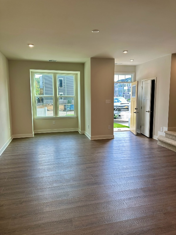 Building Photo - 418 bigwood Dr