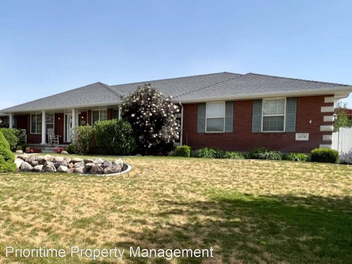 6 br, 3.5 bath House 5479 W 13680 S House for Rent in Herriman, UT