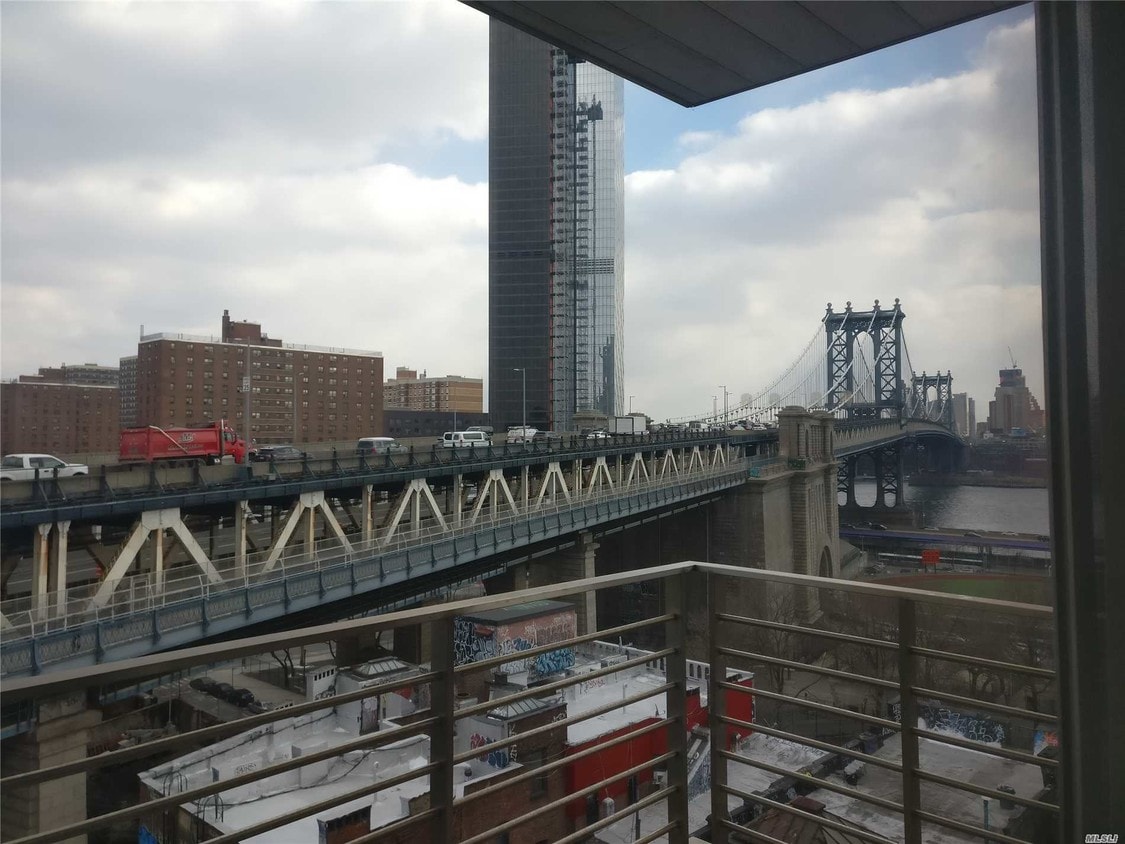 Primary Photo - 44 Market St