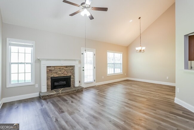 Building Photo - 204 Raleigh Way