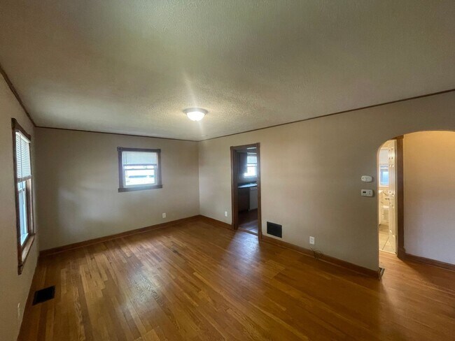 Foto del edificio - 1753 Helen Ave