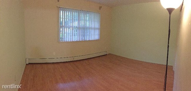 Building Photo - 1 br, 1 bath Apartment - 80 Walbridge Ave