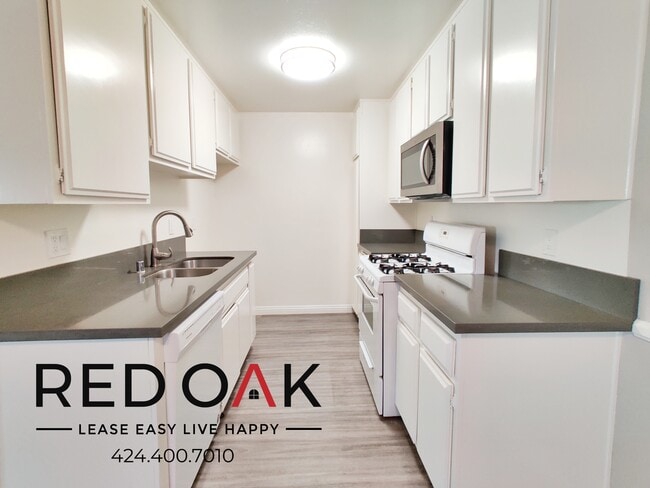 Building Photo - 4451 Vista Del Monte Ave