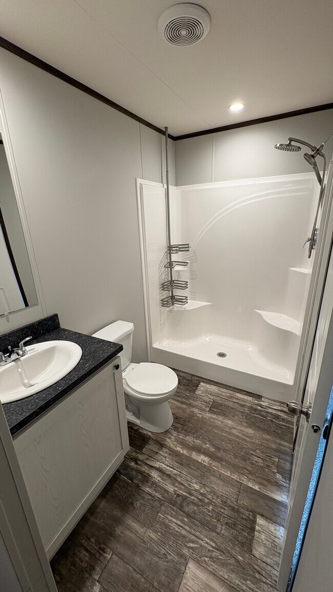 Foto del edificio - 8940 Wildwood Dr