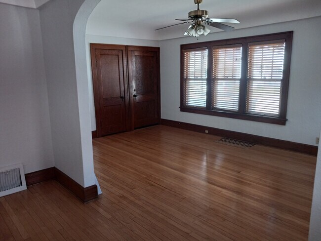 Foto del edificio - 1423 William St