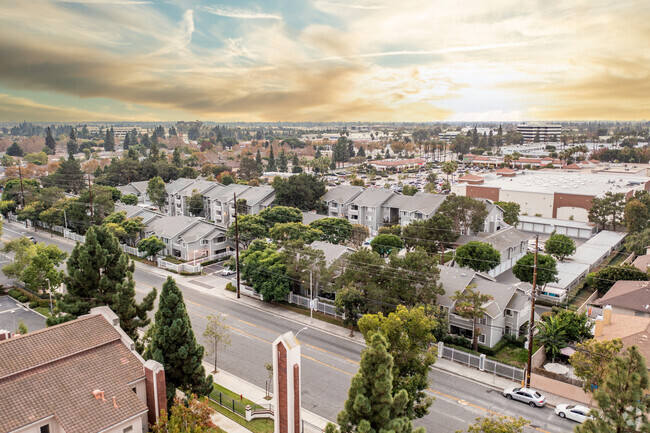 Aerial Photo - Chelsea Court Apartments