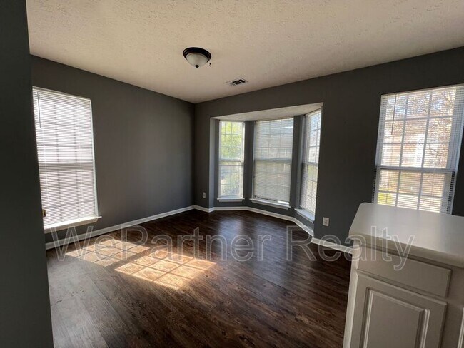 Building Photo - 1438 Vintage Pointe Dr