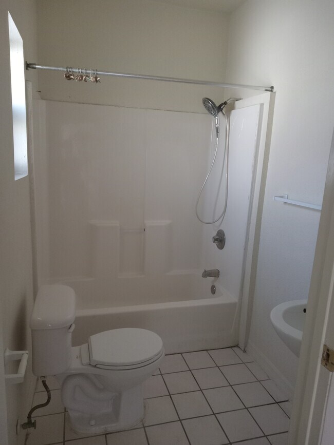 Foto del edificio - 3517 W Ballast Point Blvd