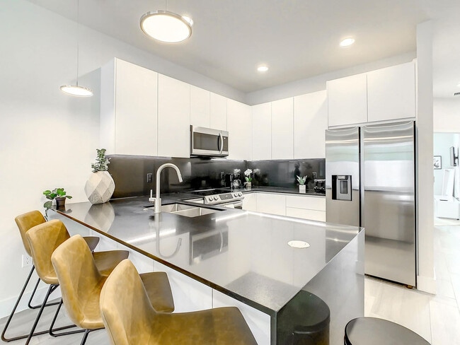 Foto del edificio - 17204 Blessing Dr