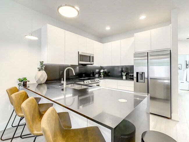 Building Photo - 17204 Blessing Dr