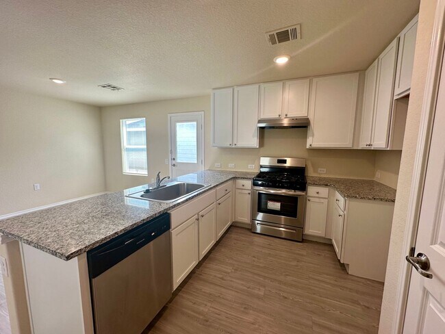 Foto del edificio - *Cozy 3/2 Single Story on Greenbelt* Gas C...