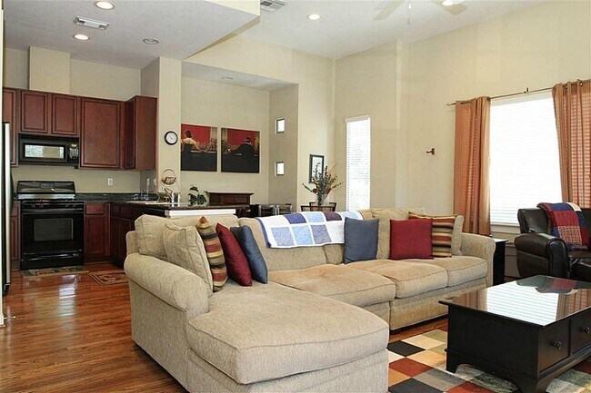 Foto del edificio - 4416 Center St