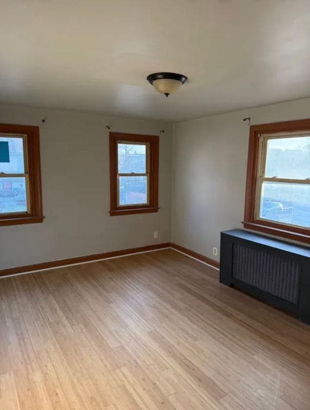 Building Photo - 216 E 24th St