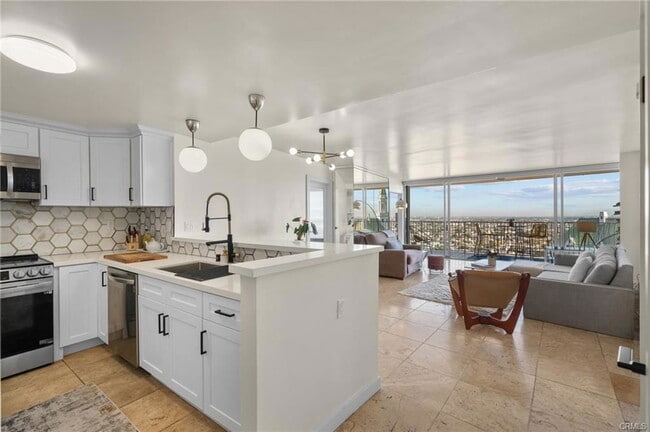 Foto del edificio - 700 E Ocean Blvd