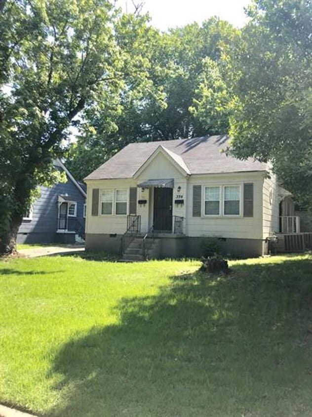 392-394 S Fenwick - 392-394 S Fenwick