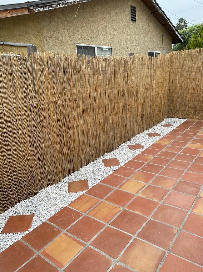 Foto del edificio - 4506 Ellenwood Dr