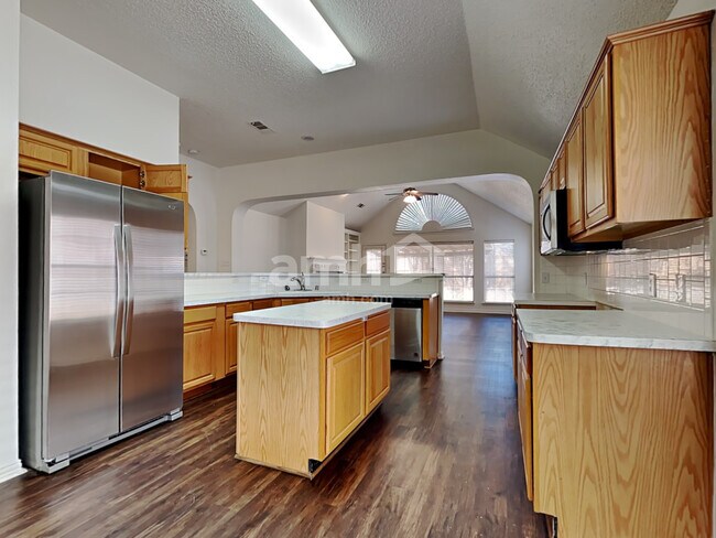 Building Photo - 4612 Belladonna Dr